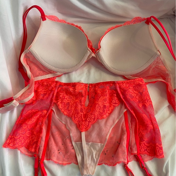 Victoria’s Secret Very Sexy Bra with Garter belt, Size 34C, orange & pink - Picture 2 of 8